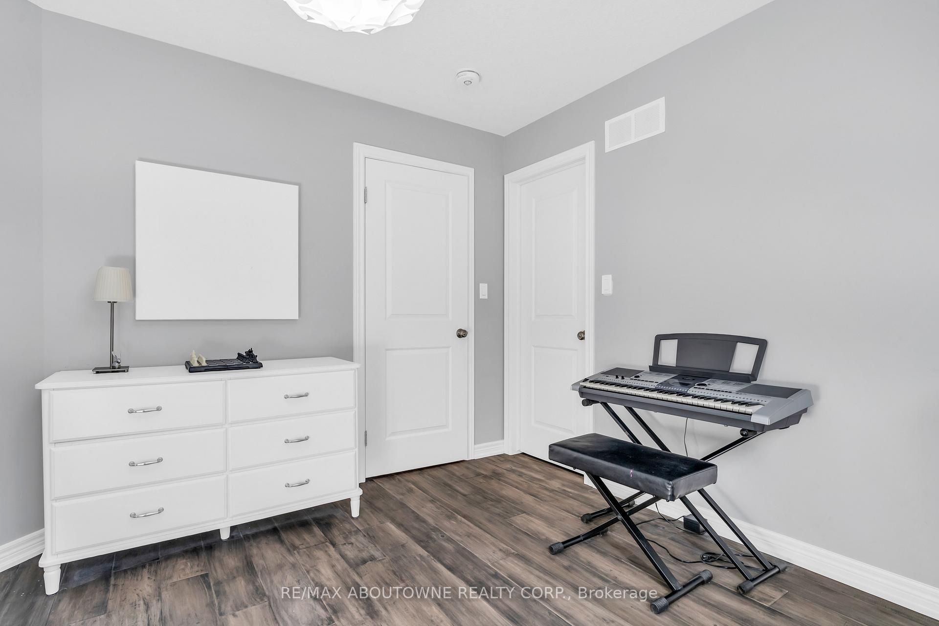 Photo 24 of 175 Dallan Drive, Guelph, Pineridge/Westminster Woods — HOMEH
