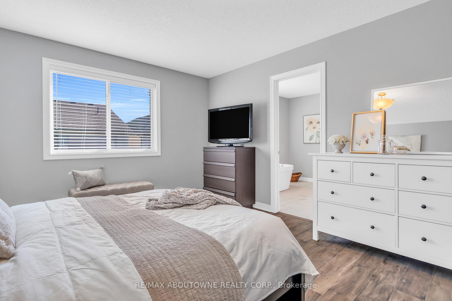 Photo 26 of 175 Dallan Drive, Guelph, Pineridge/Westminster Woods — HOMEH
