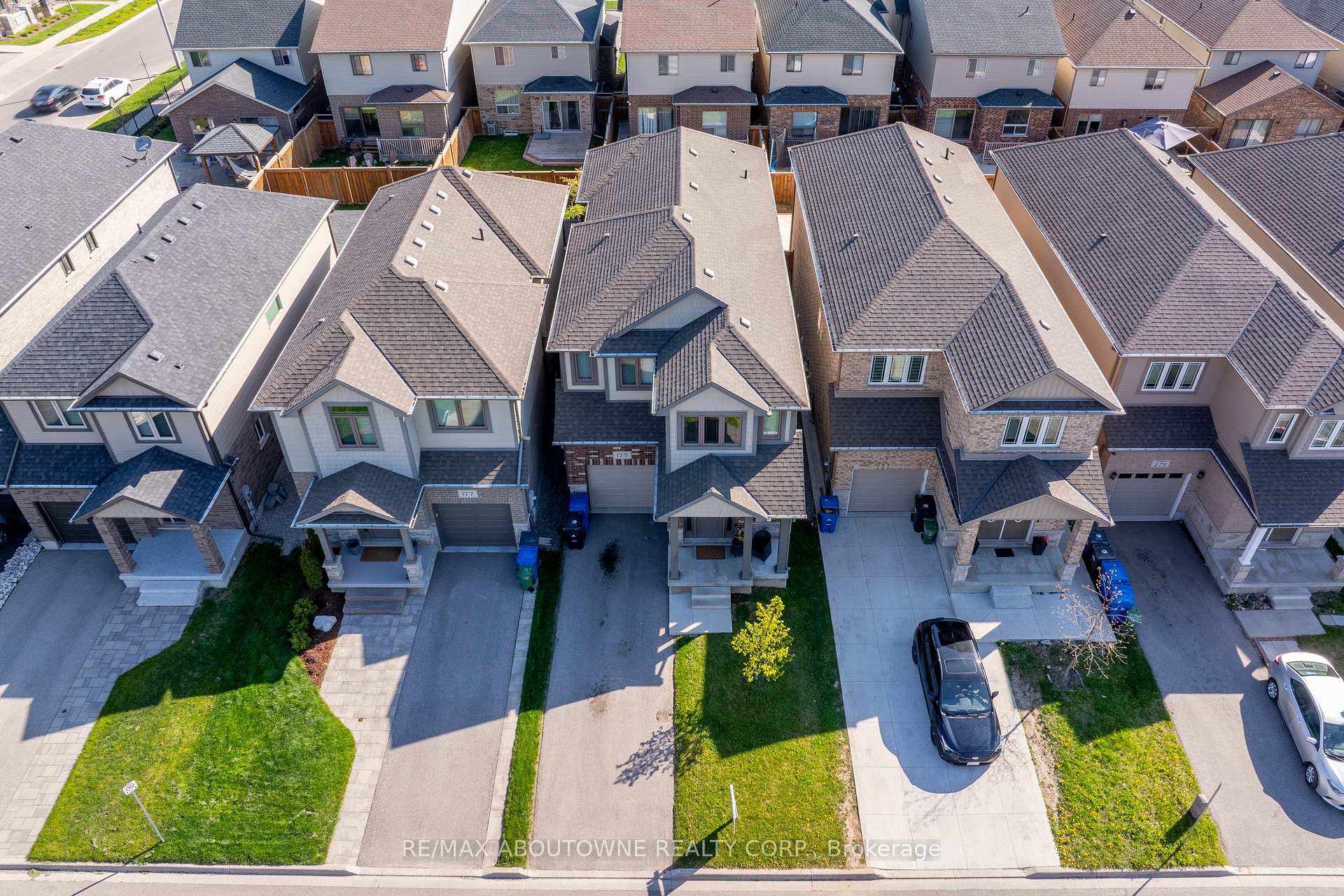 Photo 33 of 175 Dallan Drive, Guelph, Pineridge/Westminster Woods — HOMEH