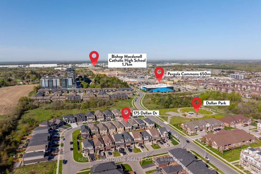 Photo 36 of 175 Dallan Drive, Guelph, Pineridge/Westminster Woods — HOMEH