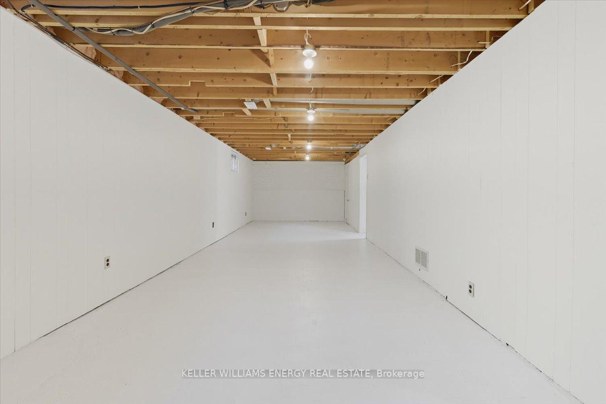 Photo 24 of 26 Strike Avenue, Clarington, Bowmanville — HOMEH