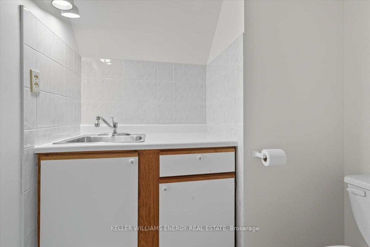 Photo 25 of 26 Strike Avenue, Clarington, Bowmanville — HOMEH