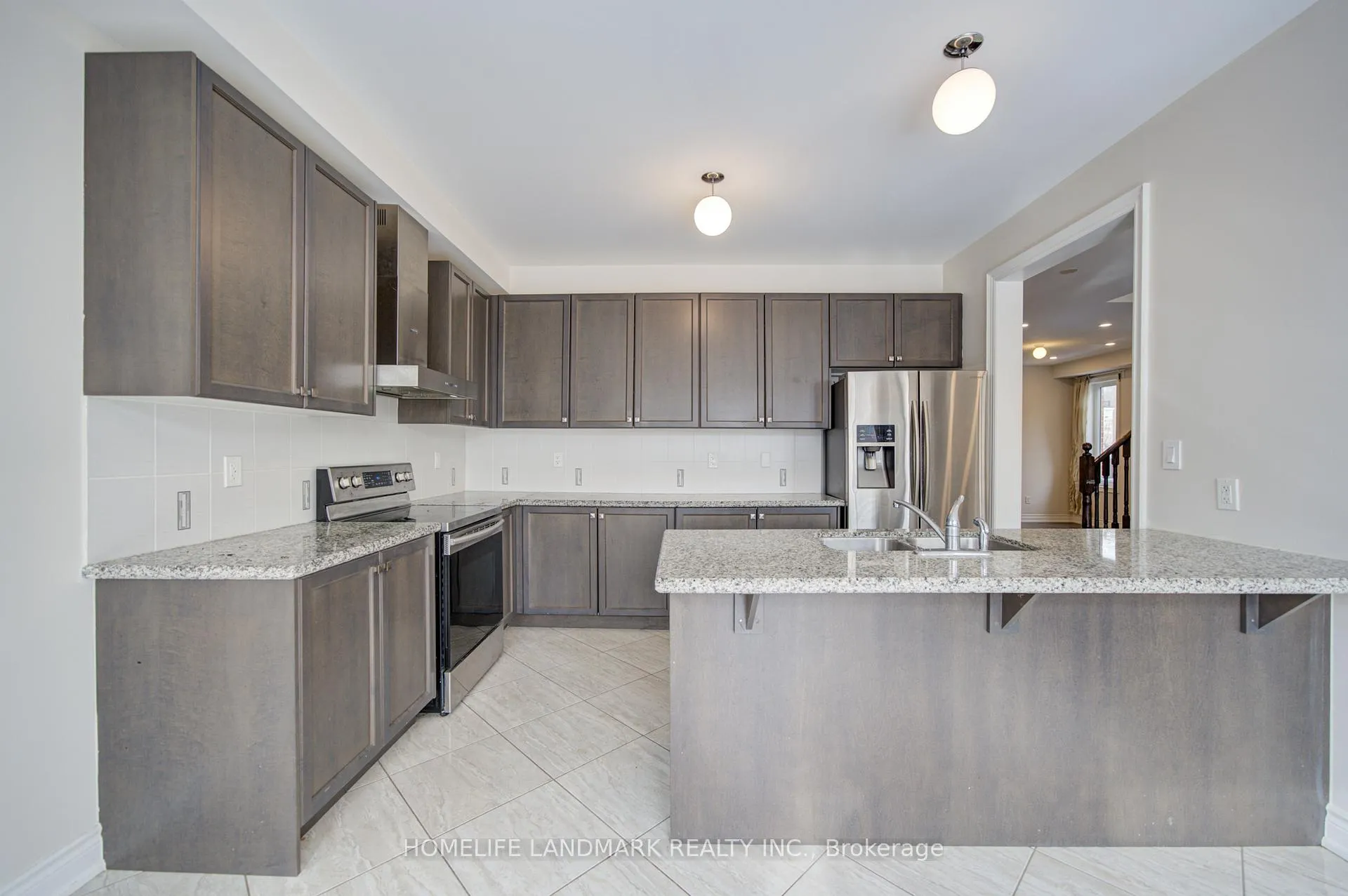 Photo 21 of 9 Rotondo Crescent, Vaughan, Kleinburg — HOMEH