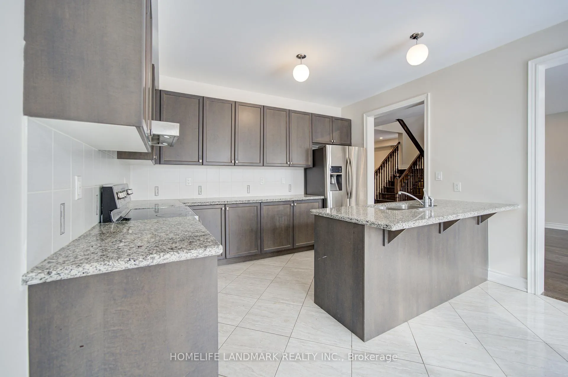 Photo 24 of 9 Rotondo Crescent, Vaughan, Kleinburg — HOMEH