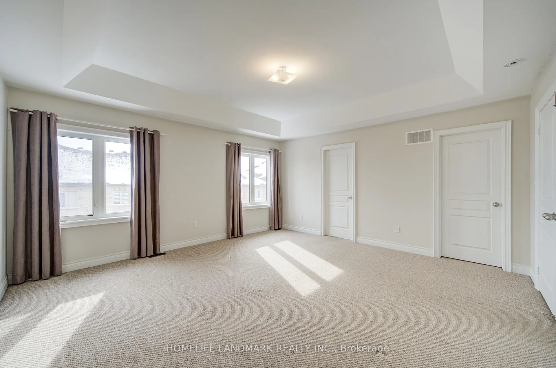 Photo 29 of 9 Rotondo Crescent, Vaughan, Kleinburg — HOMEH