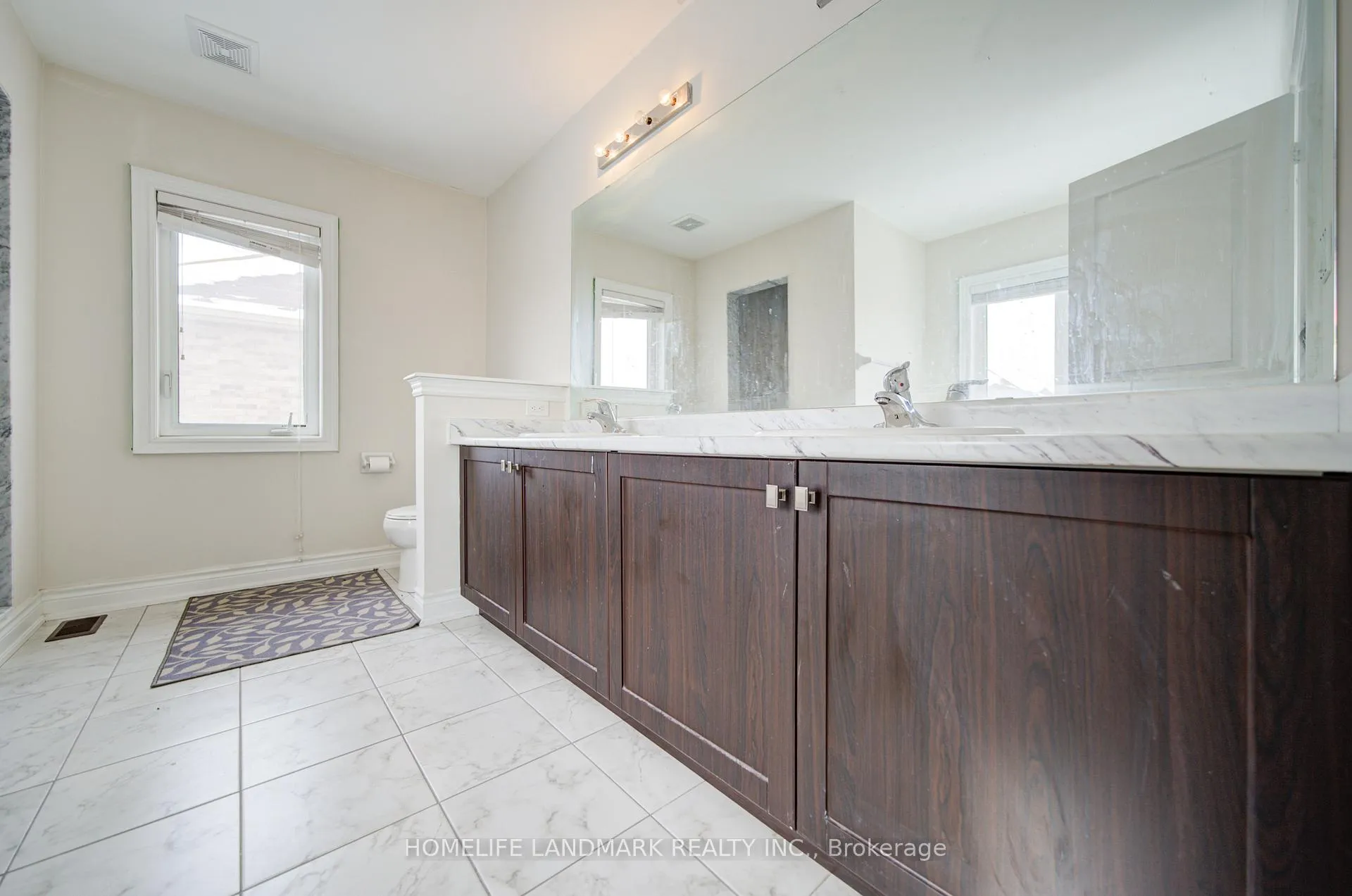 Photo 30 of 9 Rotondo Crescent, Vaughan, Kleinburg — HOMEH
