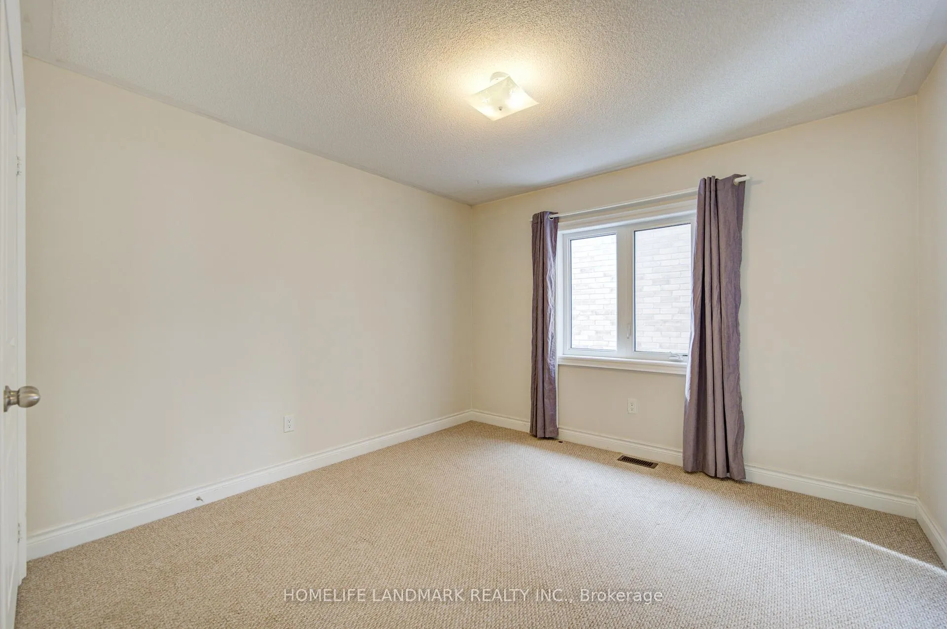 Photo 33 of 9 Rotondo Crescent, Vaughan, Kleinburg — HOMEH