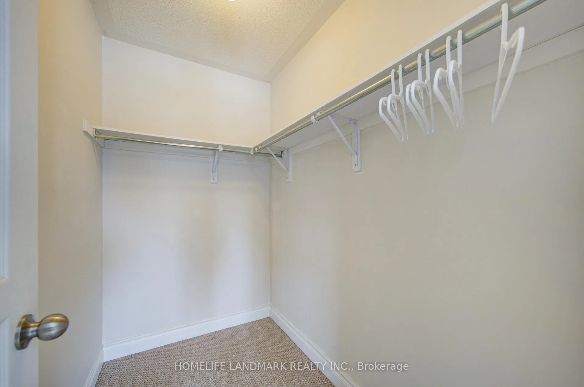 Photo 41 of 9 Rotondo Crescent, Vaughan, Kleinburg — HOMEH