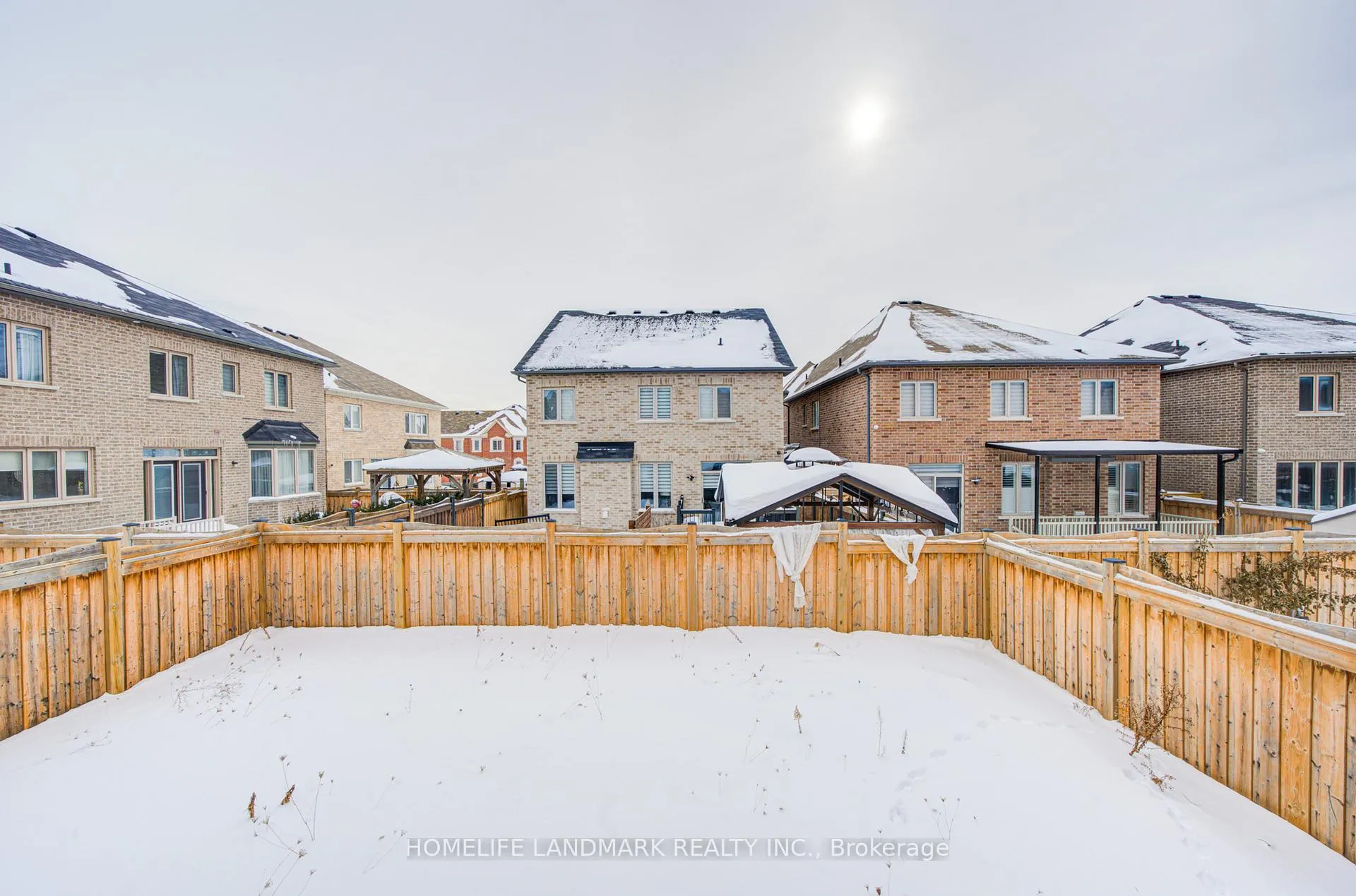 Photo 44 of 9 Rotondo Crescent, Vaughan, Kleinburg — HOMEH
