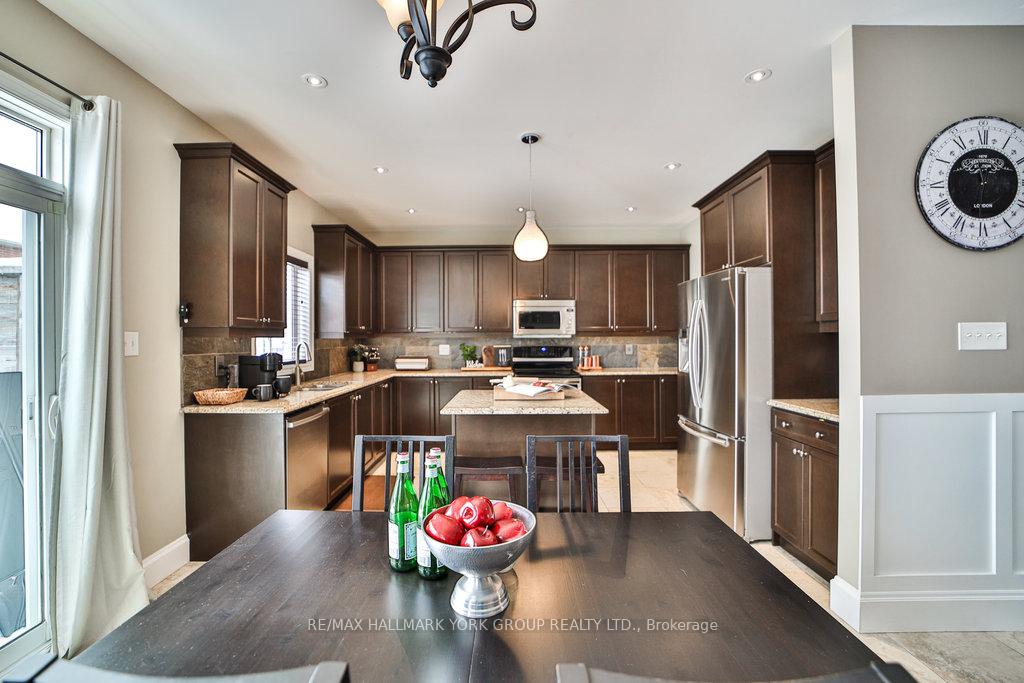 Photo 6 of 44 Carness Crescent, Georgina, Keswick South — HOMEH