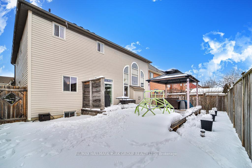 Photo 38 of 44 Carness Crescent, Georgina, Keswick South — HOMEH