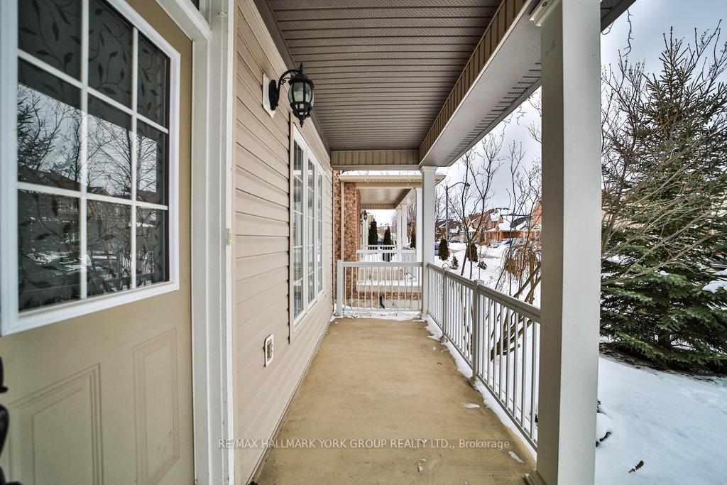 Photo 40 of 44 Carness Crescent, Georgina, Keswick South — HOMEH