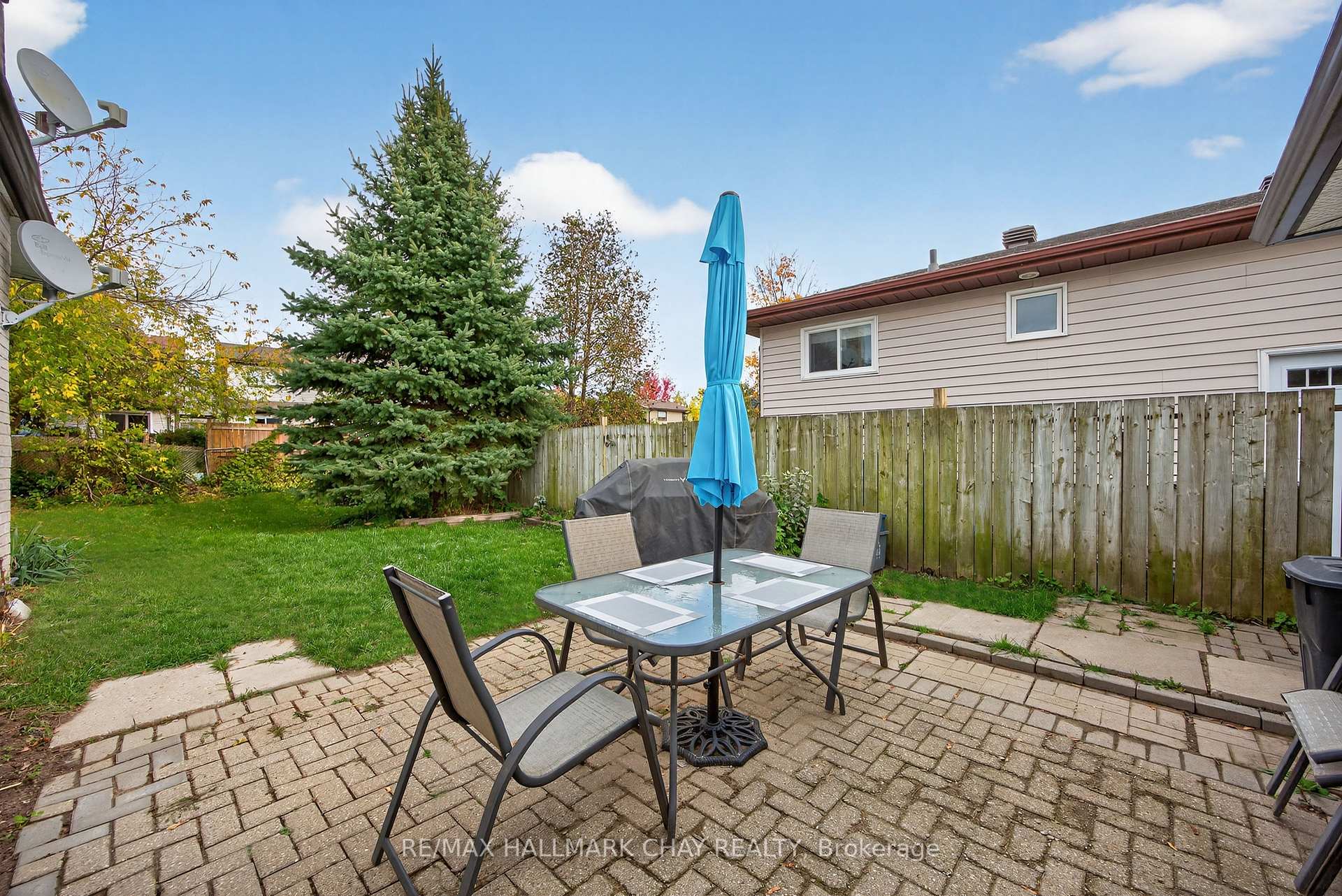 Photo 24 of 419 Leacock Drive, Barrie, Letitia Heights — HOMEH