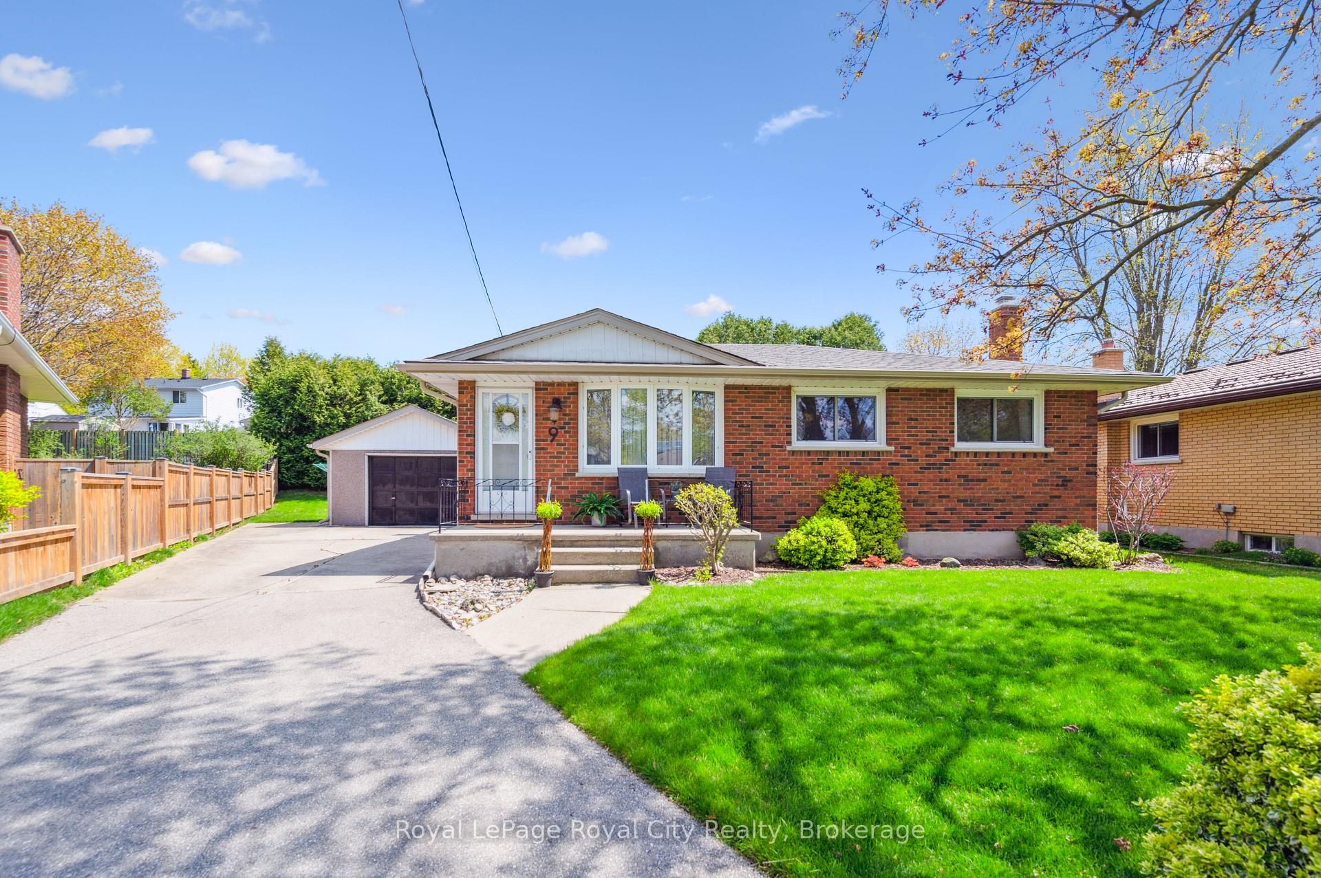 Front of 9 Kenwood Crescent