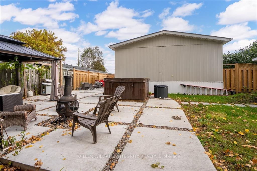 Photo 28 of 1016 Larin Avenue, Cornwall — HOMEH