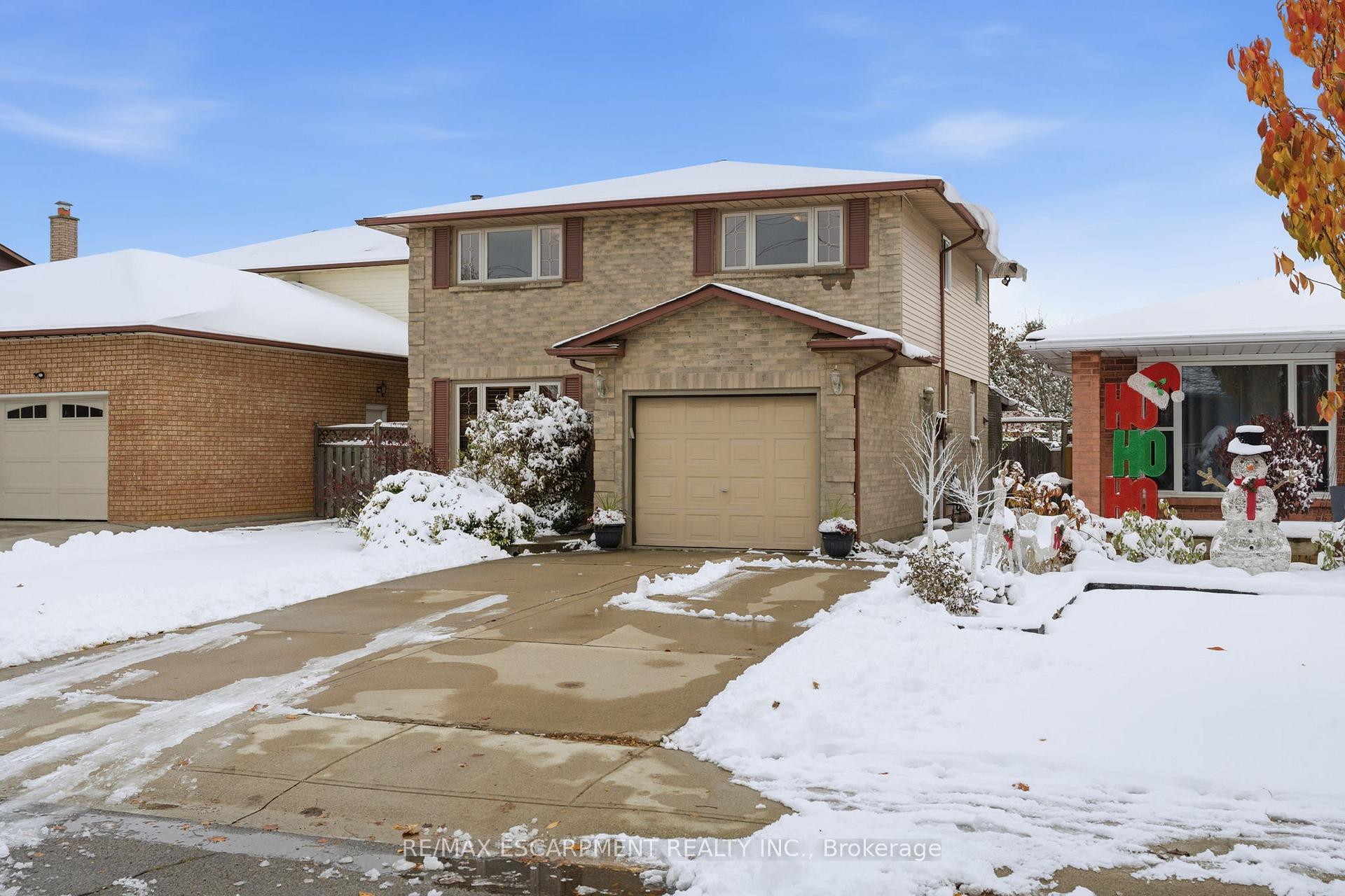 Photo 2 of 121 Parkwood Crescent, Hamilton, Thorner — HOMEH