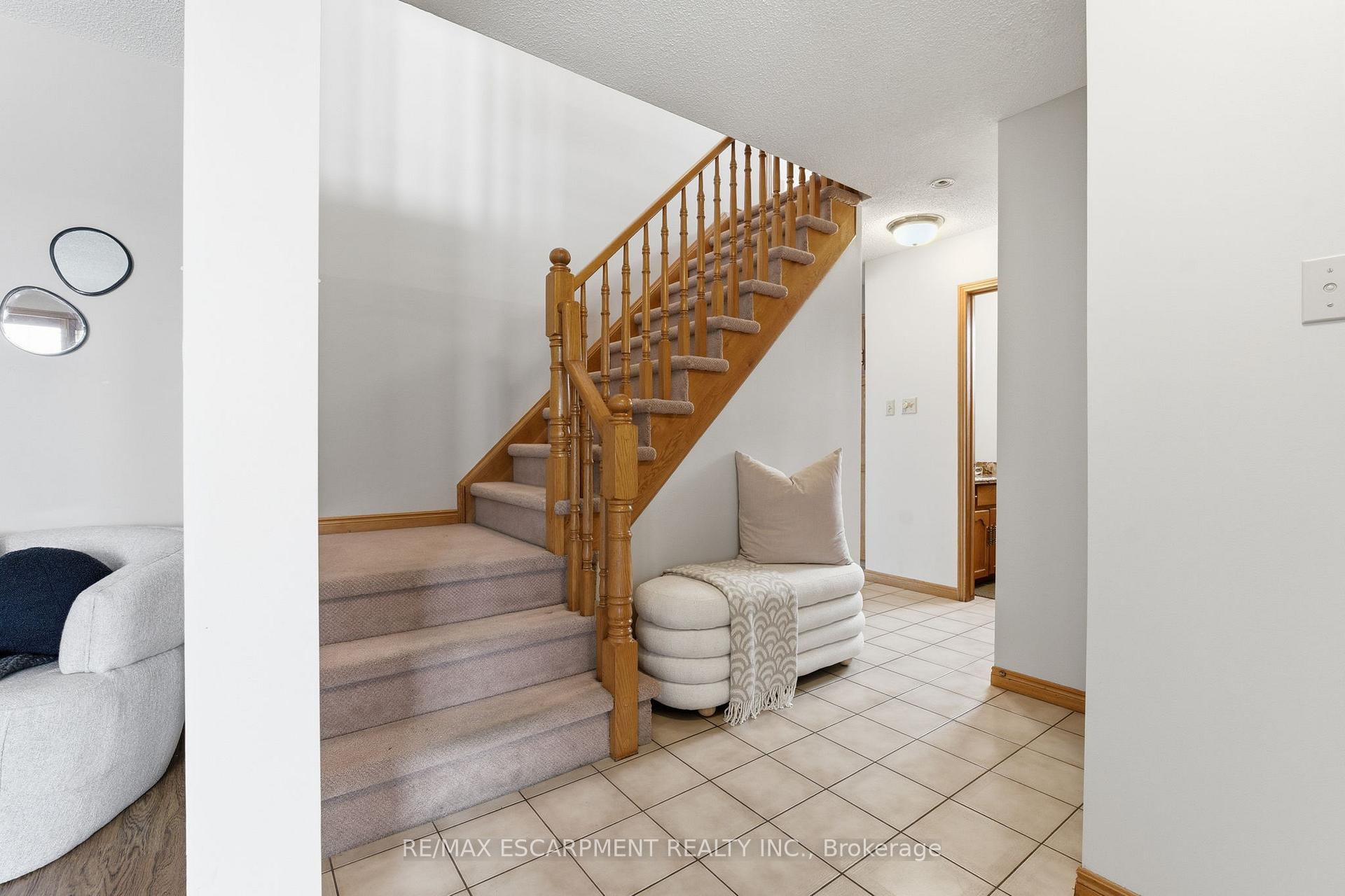 Photo 22 of 121 Parkwood Crescent, Hamilton, Thorner — HOMEH