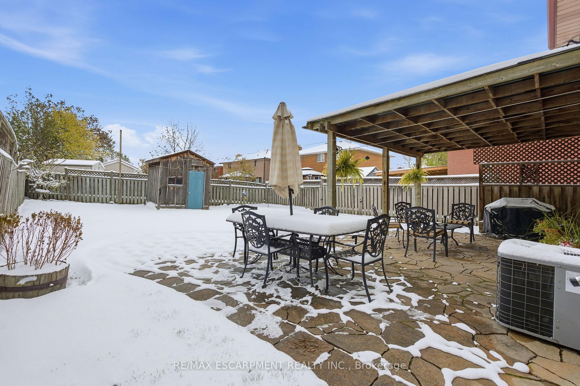 Photo 46 of 121 Parkwood Crescent, Hamilton, Thorner — HOMEH