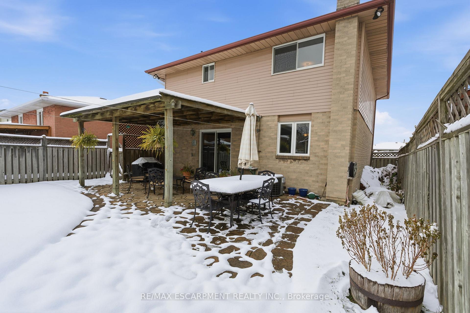 Photo 47 of 121 Parkwood Crescent, Hamilton, Thorner — HOMEH