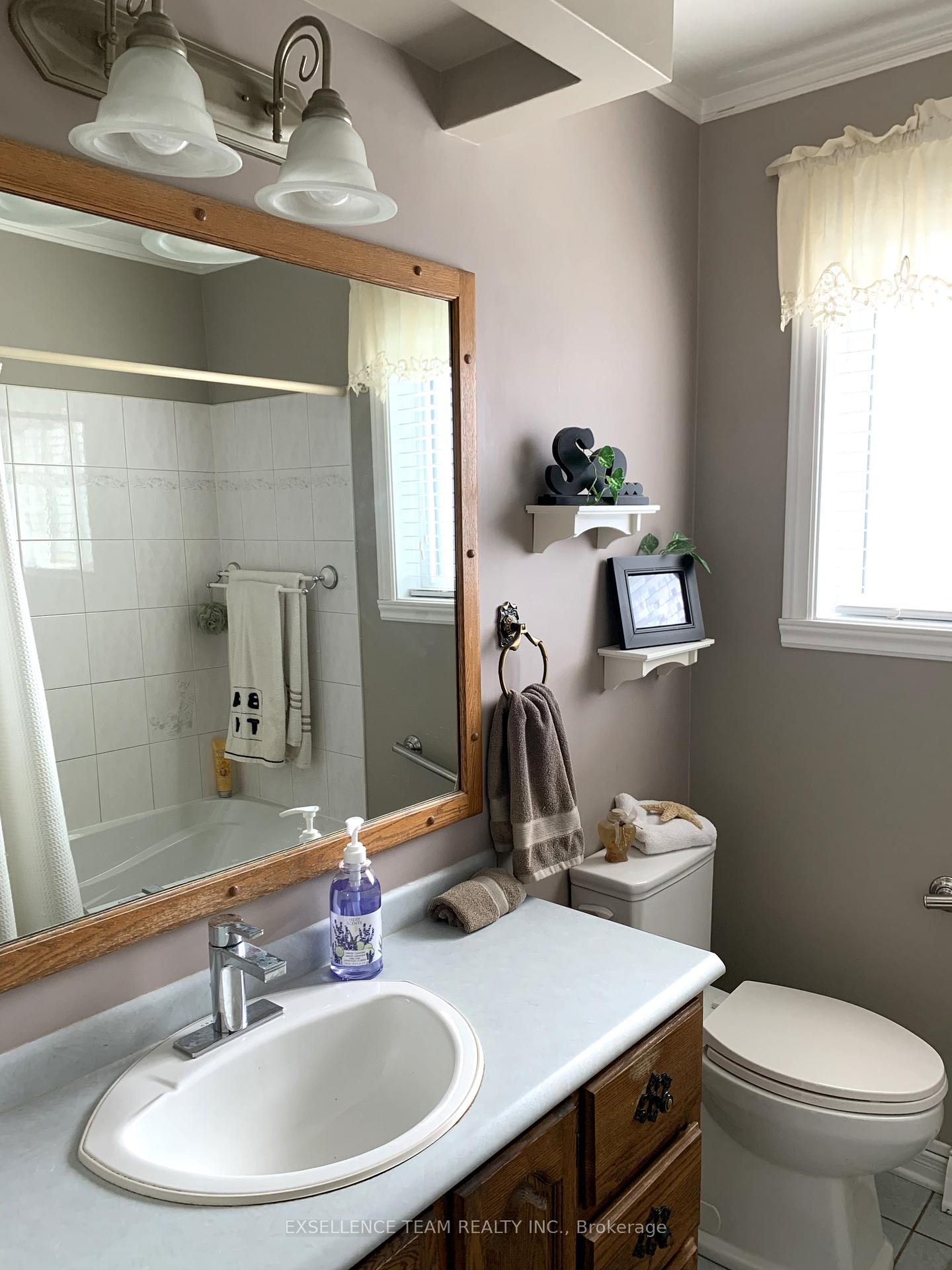 Photo 22 of 717 Sandfield Crescent, Cornwall — HOMEH
