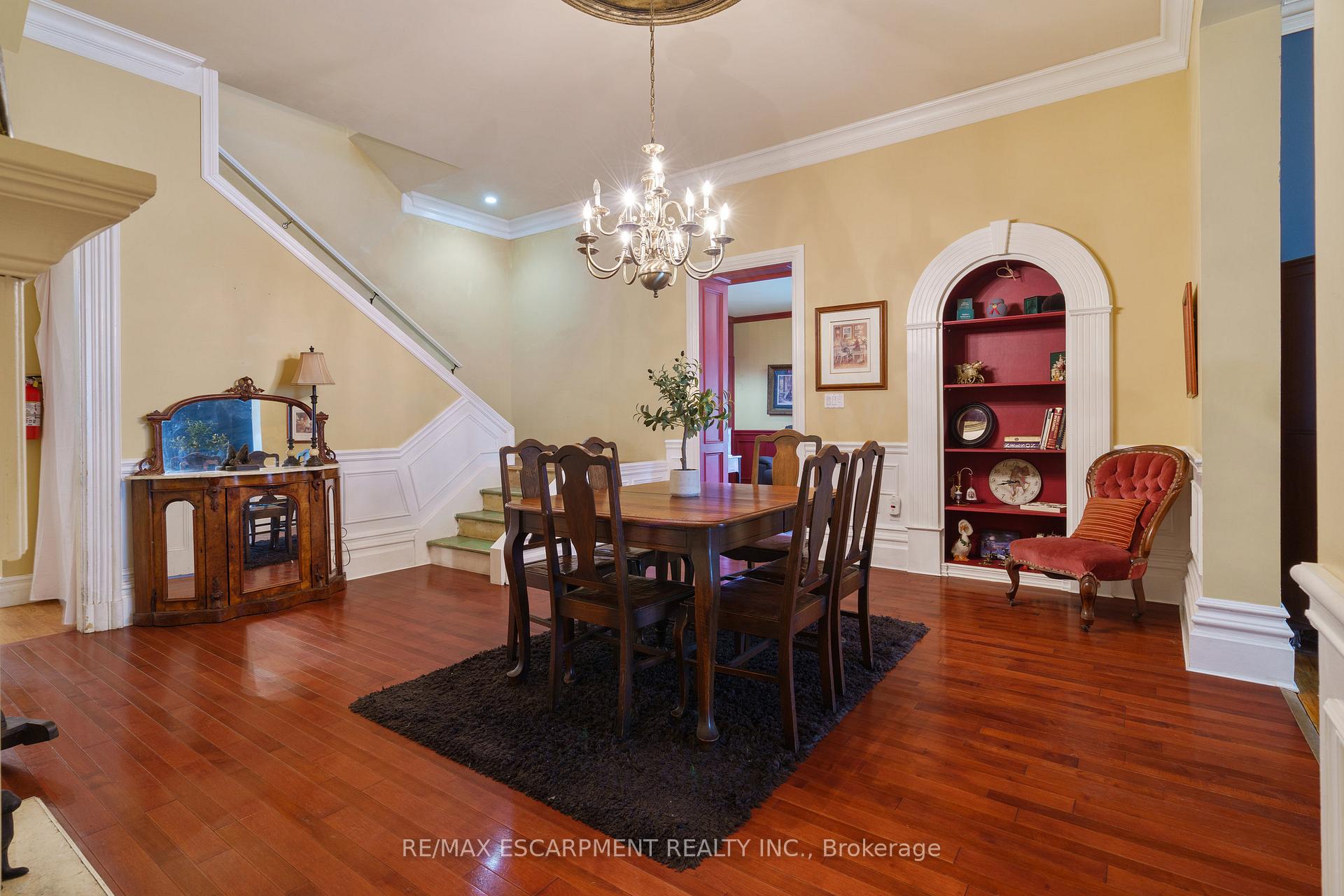 Photo 10 of 275 Cumberland Avenue, Hamilton, Blakeley — HOMEH