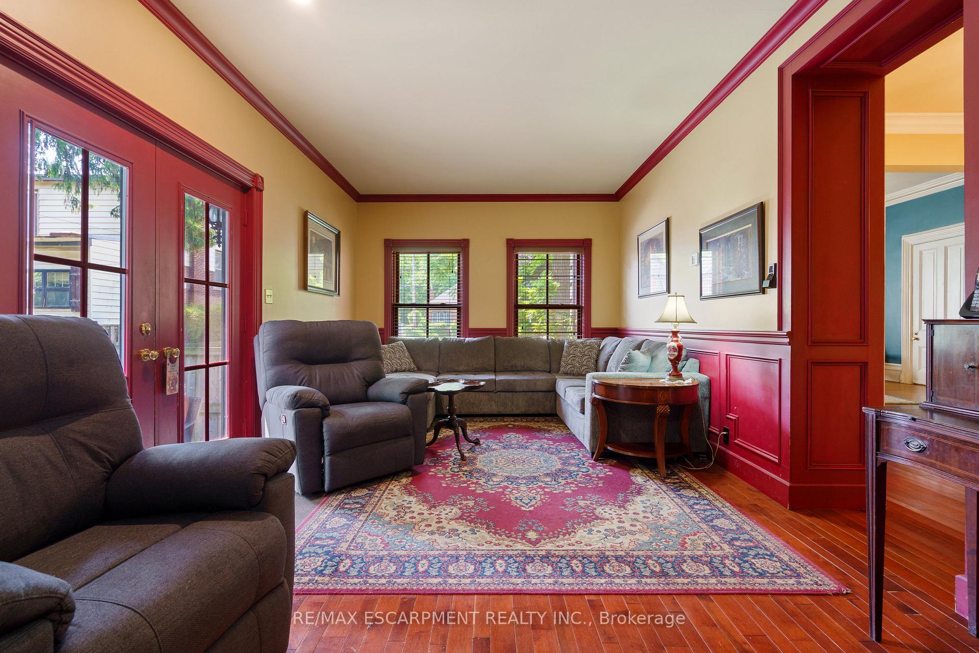 Photo 11 of 275 Cumberland Avenue, Hamilton, Blakeley — HOMEH