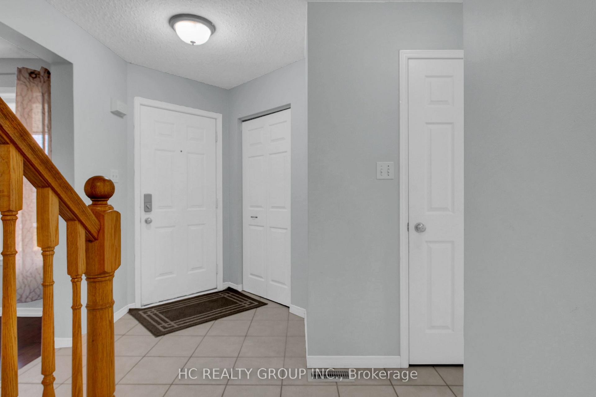 Photo 5 of 69 Gibbs Crescent, Guelph, Clairfields/Hanlon Business Park — HOMEH
