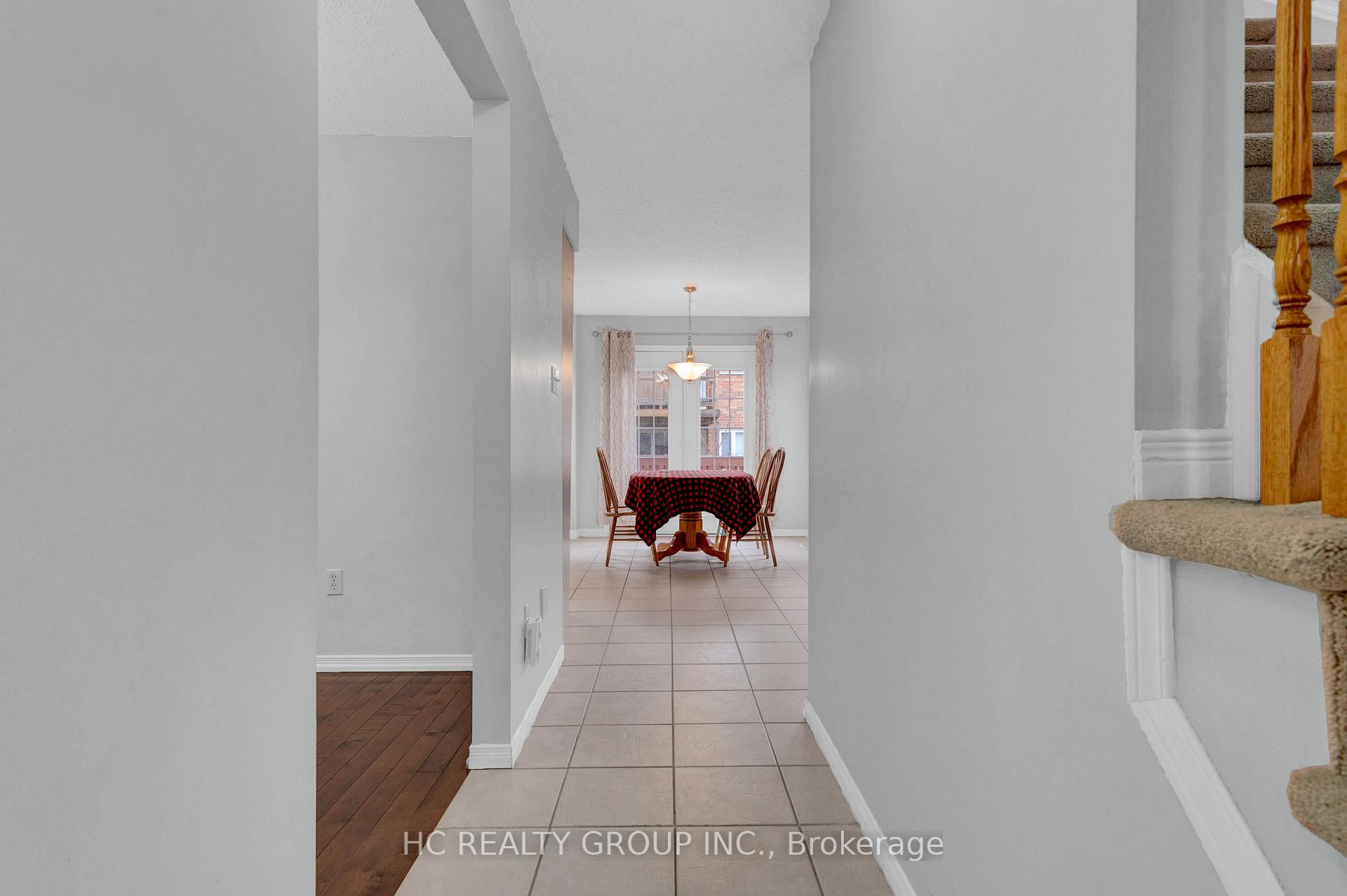 Photo 15 of 69 Gibbs Crescent, Guelph, Clairfields/Hanlon Business Park — HOMEH