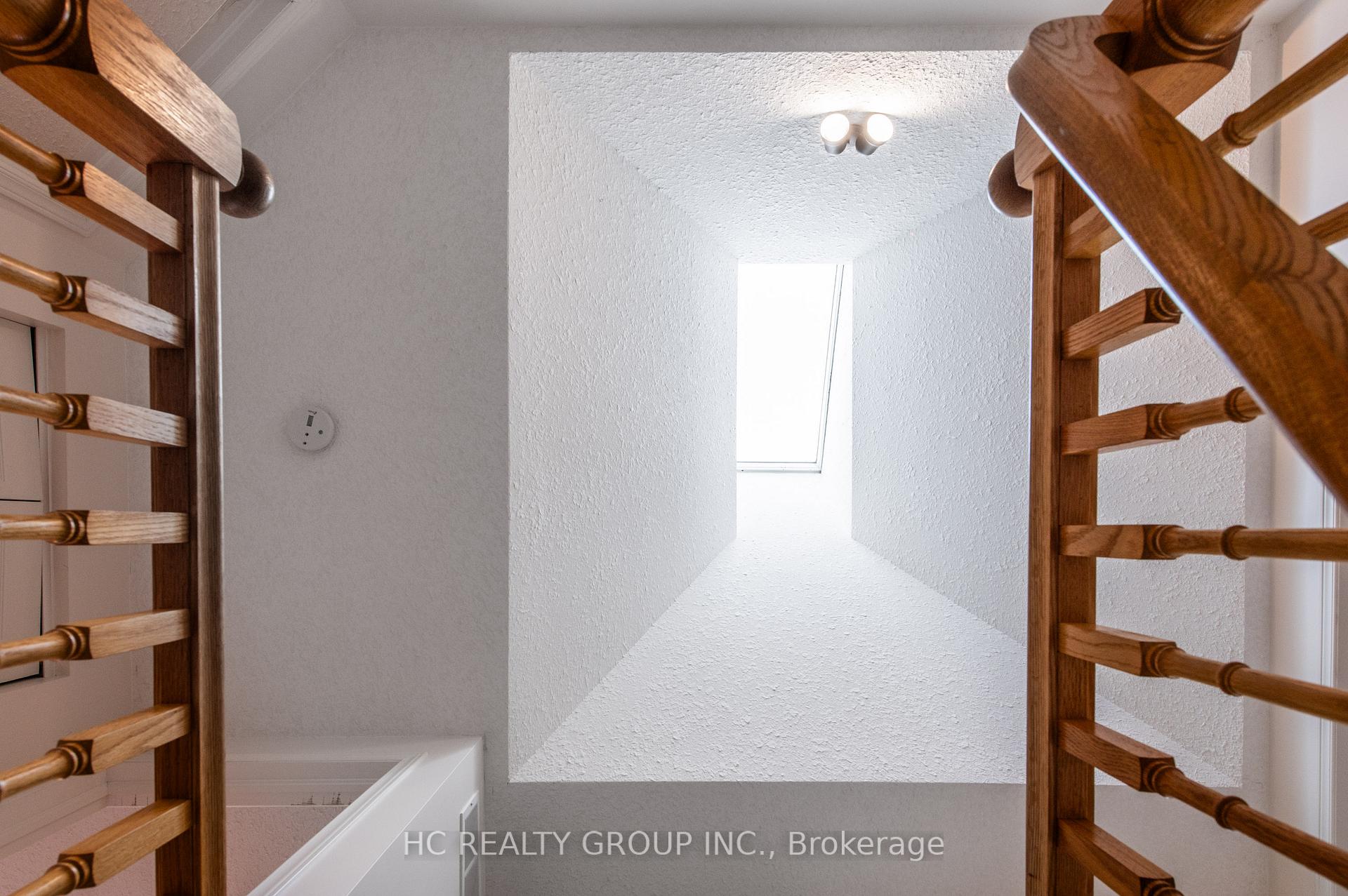 Photo 29 of 69 Gibbs Crescent, Guelph, Clairfields/Hanlon Business Park — HOMEH