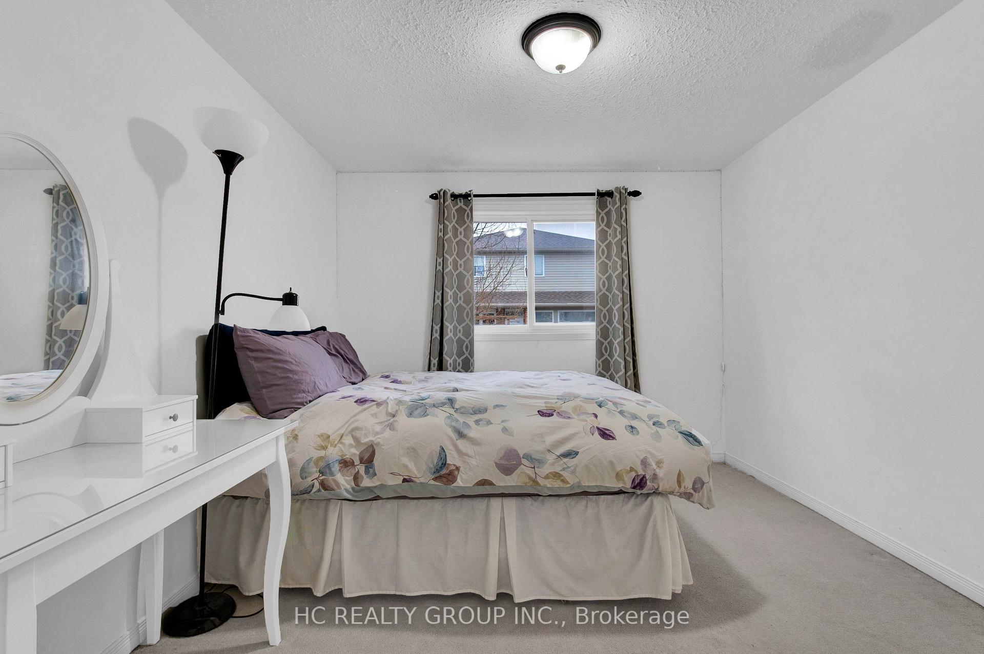Photo 34 of 69 Gibbs Crescent, Guelph, Clairfields/Hanlon Business Park — HOMEH
