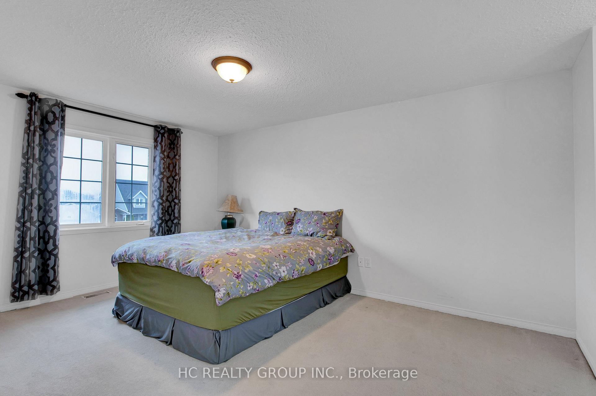 Photo 38 of 69 Gibbs Crescent, Guelph, Clairfields/Hanlon Business Park — HOMEH