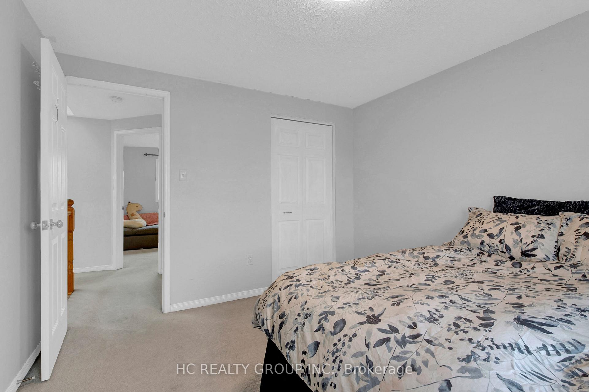 Photo 39 of 69 Gibbs Crescent, Guelph, Clairfields/Hanlon Business Park — HOMEH