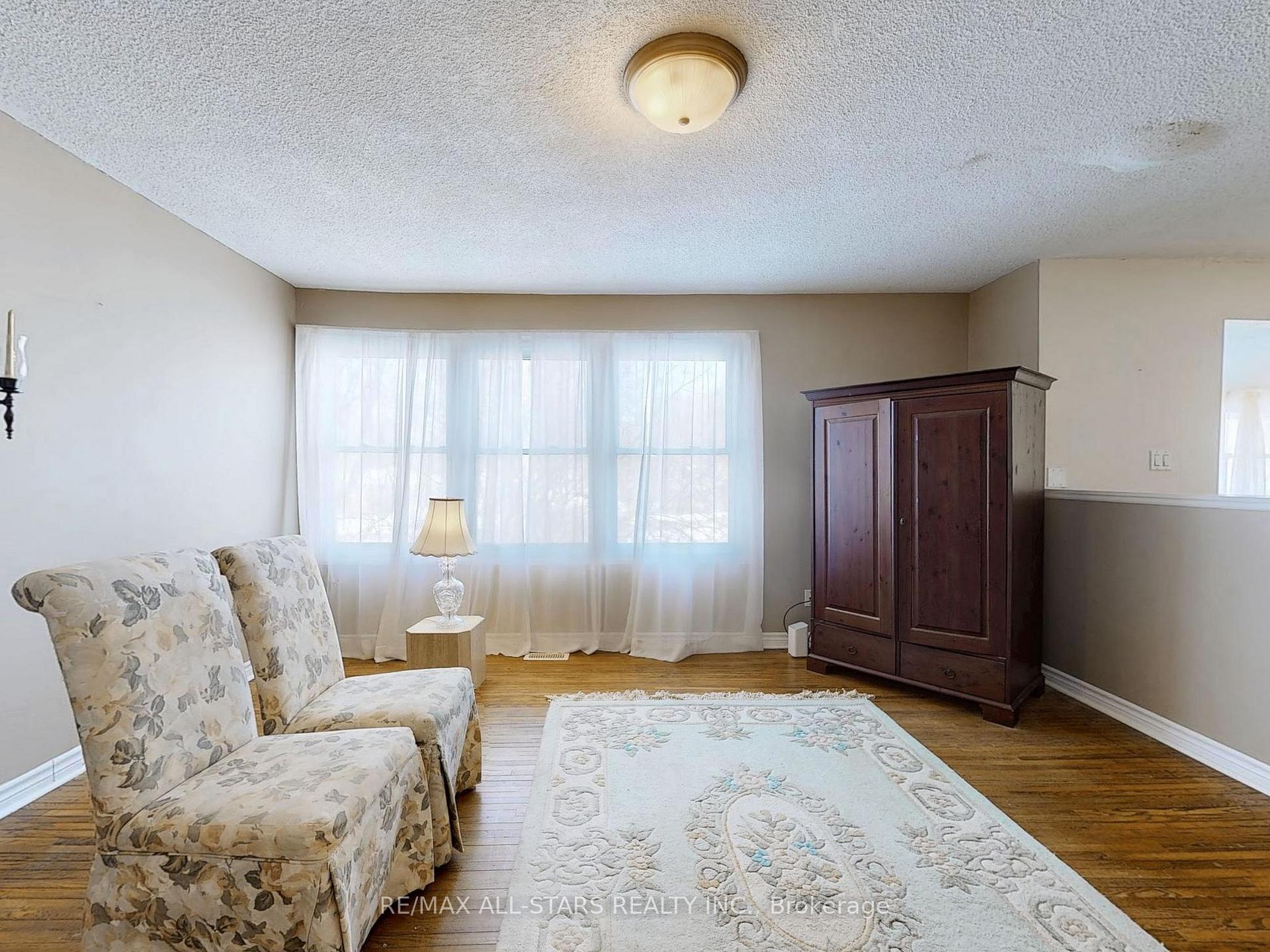 Photo 9 of 135 Spring Road, Georgina, Keswick North — HOMEH