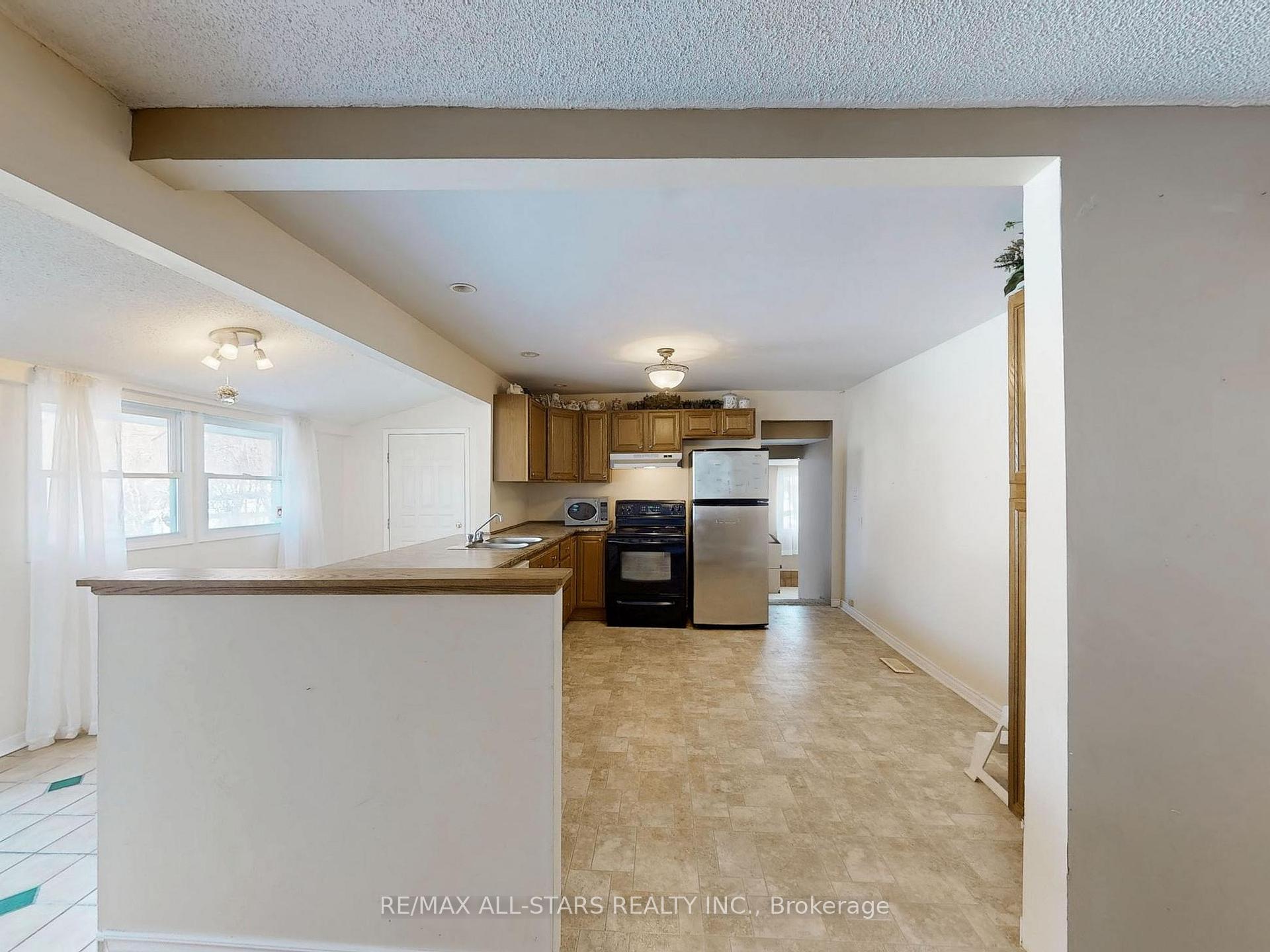 Photo 17 of 135 Spring Road, Georgina, Keswick North — HOMEH