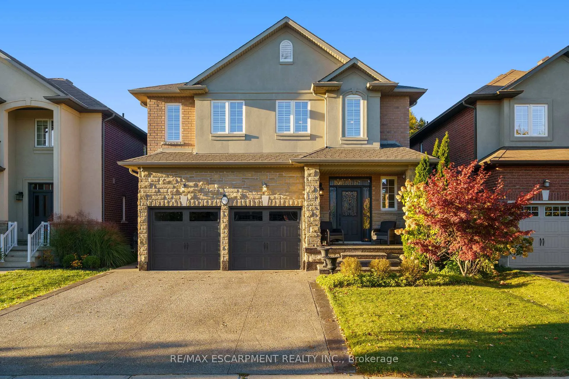 Photo 1 of 333 Valridge Drive, Hamilton, Ancaster — HOMEH