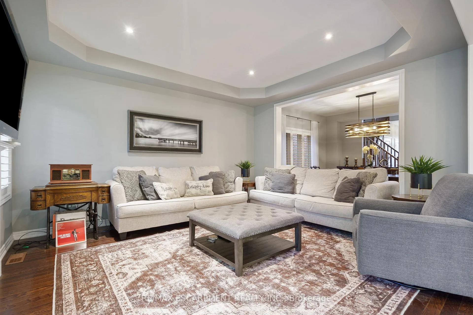 Photo 13 of 333 Valridge Drive, Hamilton, Ancaster — HOMEH