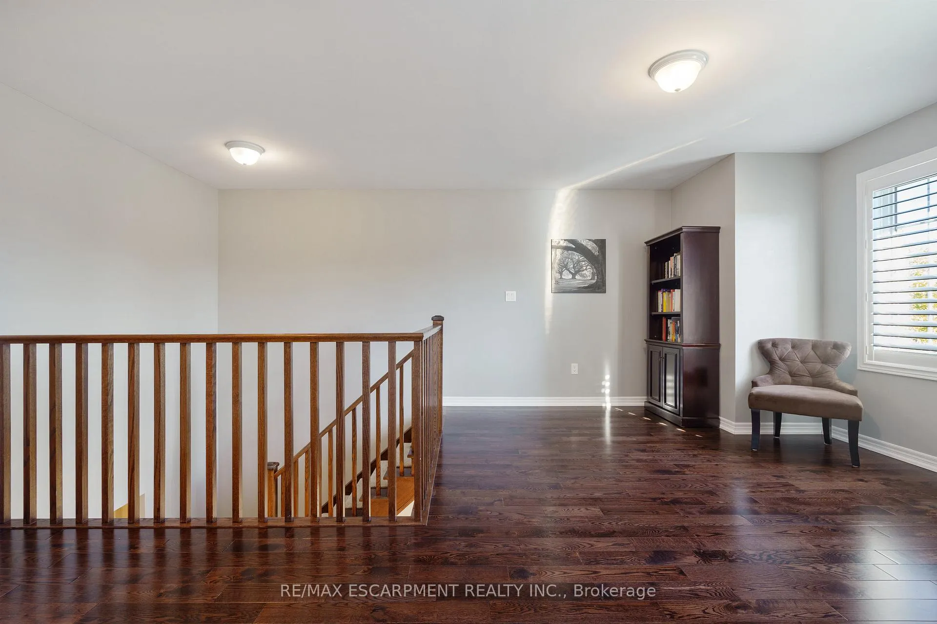 Photo 19 of 333 Valridge Drive, Hamilton, Ancaster — HOMEH