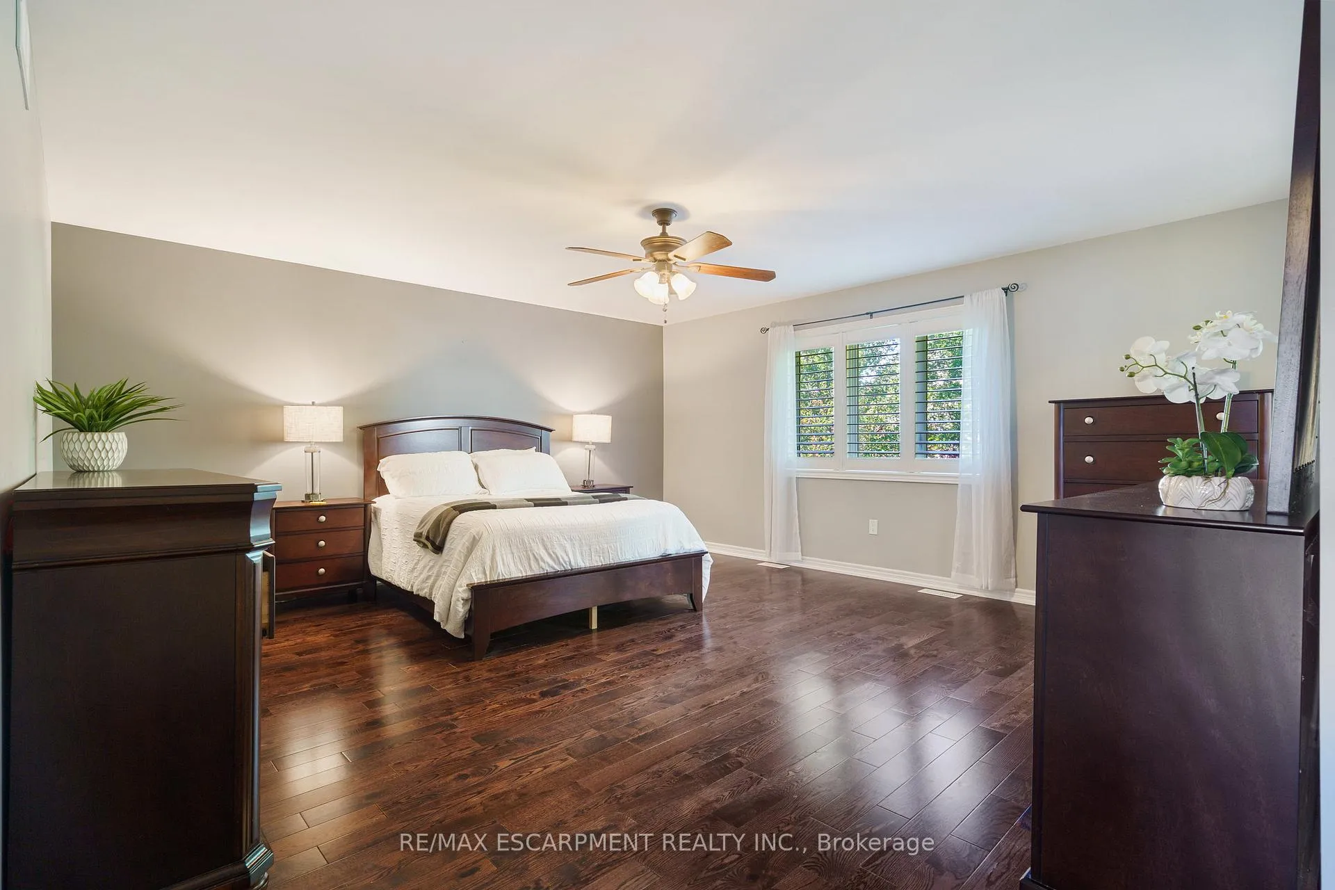 Photo 23 of 333 Valridge Drive, Hamilton, Ancaster — HOMEH