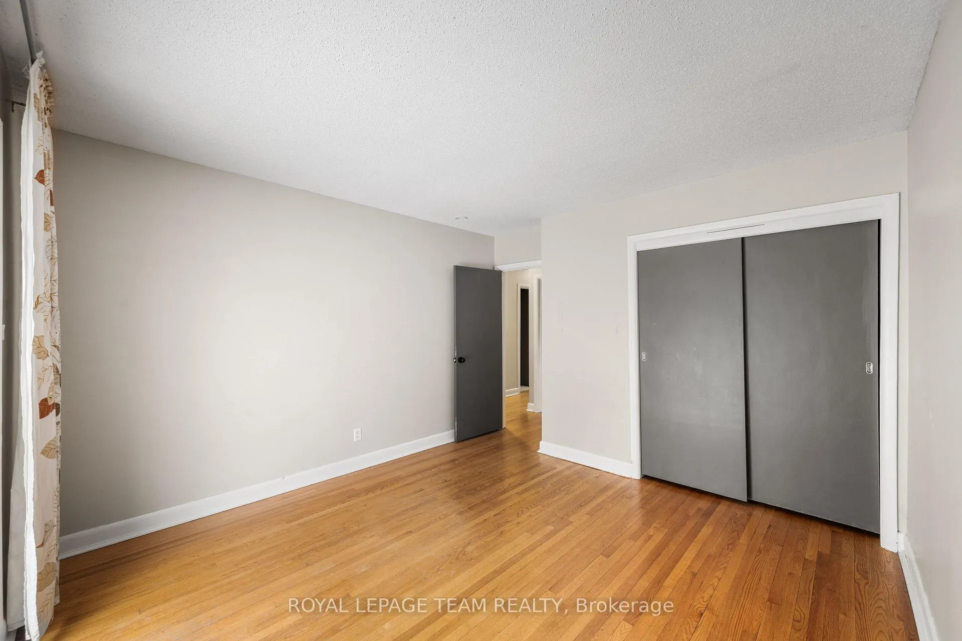 Photo 20 of 1938 Bromley Road, Ottawa, Carlingwood — HOMEH