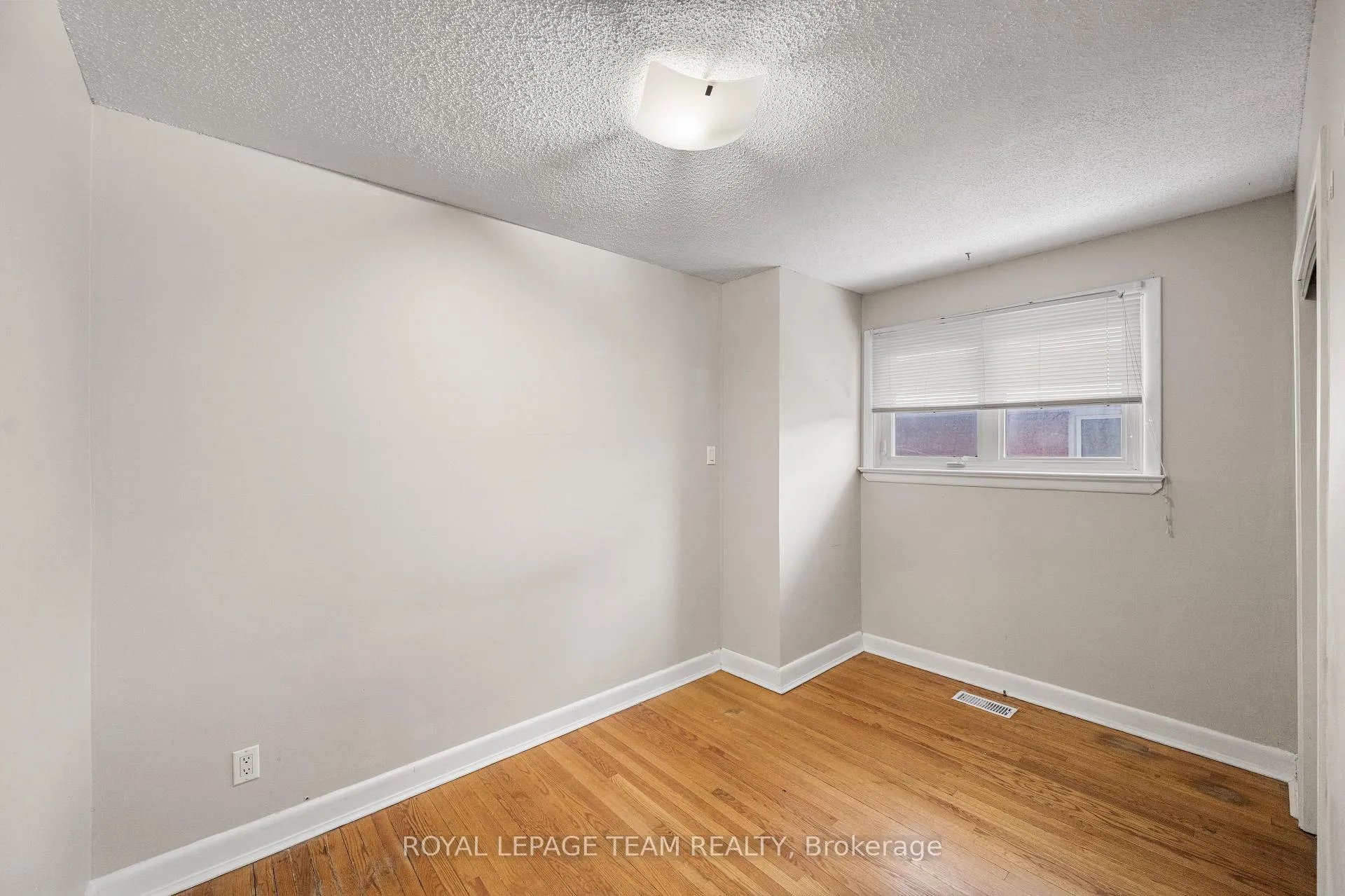 Photo 21 of 1938 Bromley Road, Ottawa, Carlingwood — HOMEH
