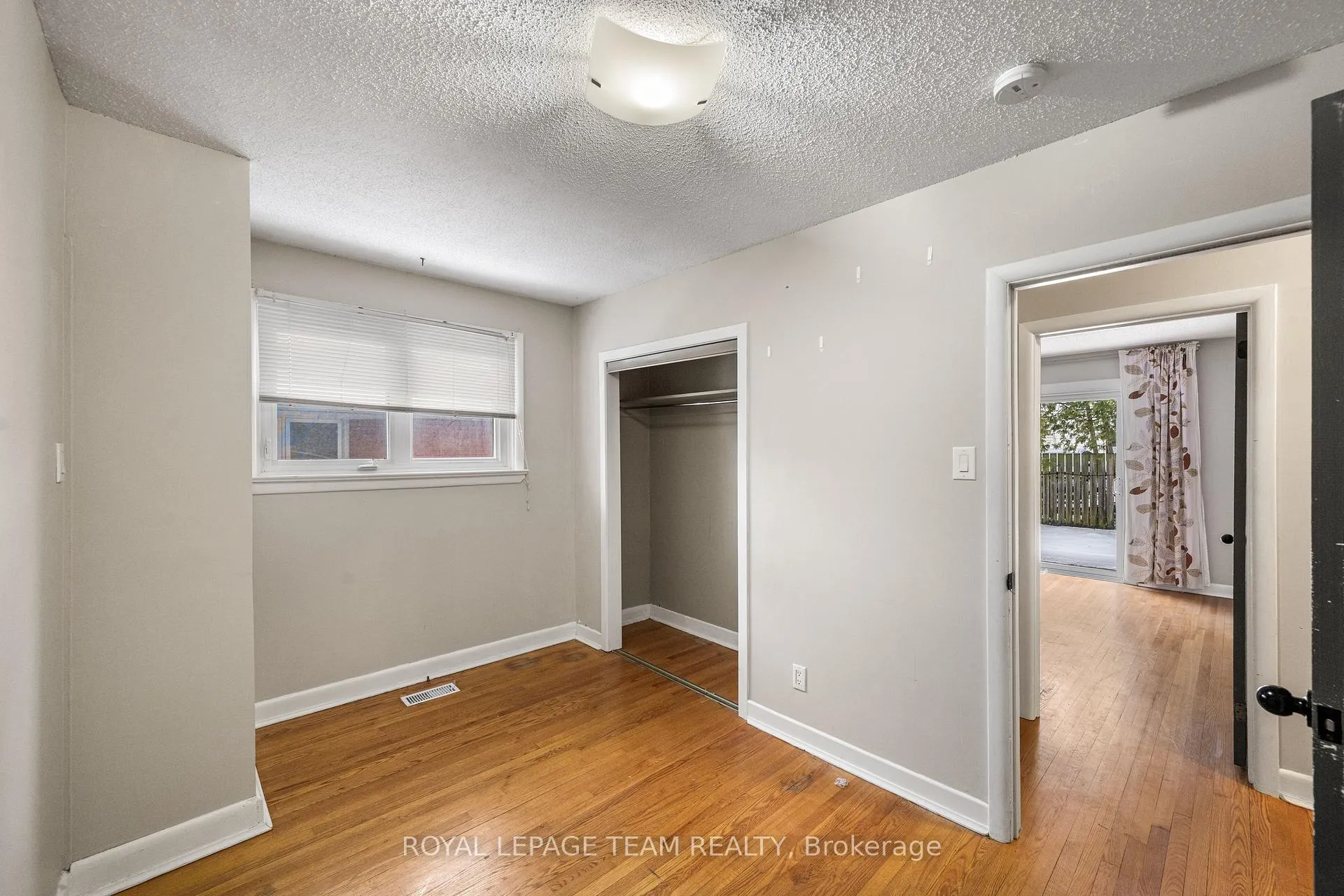 Photo 23 of 1938 Bromley Road, Ottawa, Carlingwood — HOMEH