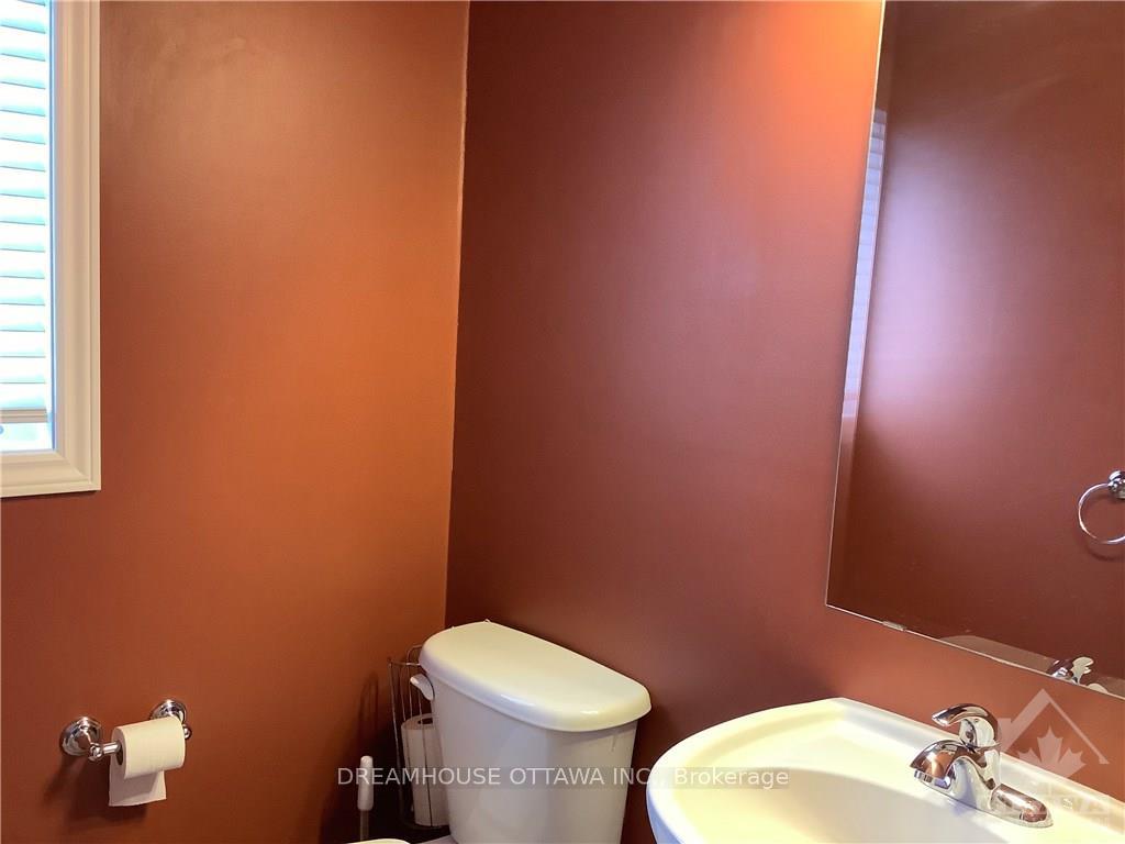 Photo 4 of 241 Serena Way, Ottawa, Barrhaven - Strandherd — HOMEH