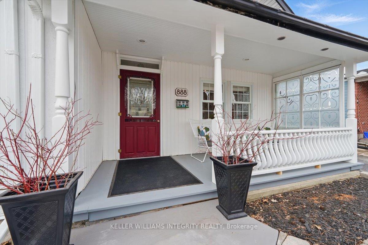 Photo 2 of 888 Maplewood Avenue, Ottawa, Queensway Terrace North — HOMEH