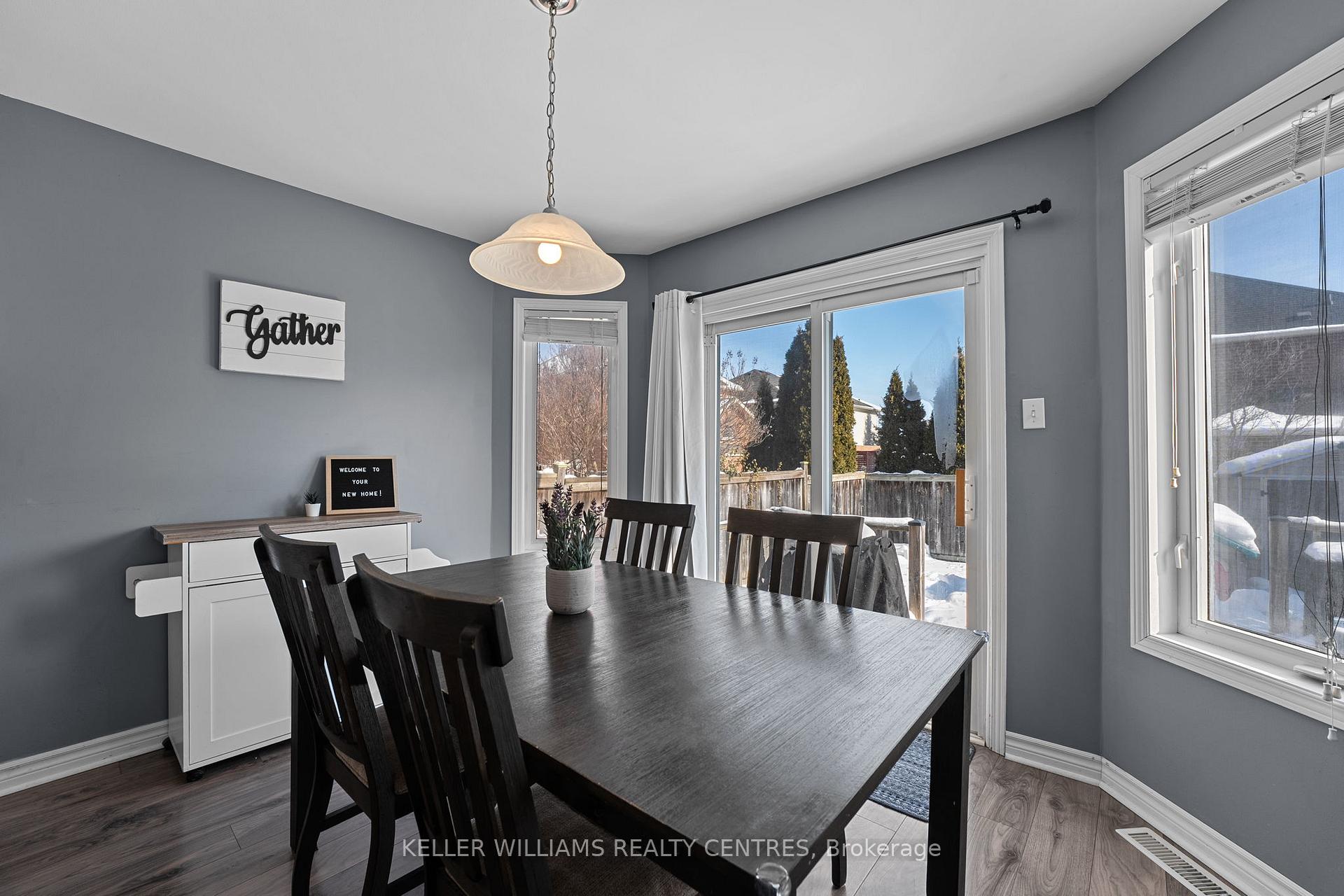 Photo 8 of 49 Laurendale Avenue, Georgina, Keswick South — HOMEH