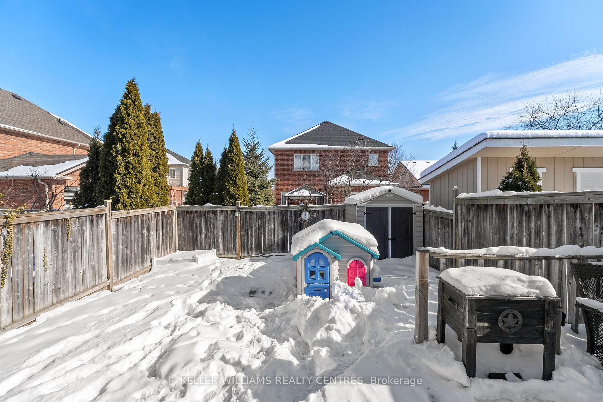 Photo 25 of 49 Laurendale Avenue, Georgina, Keswick South — HOMEH