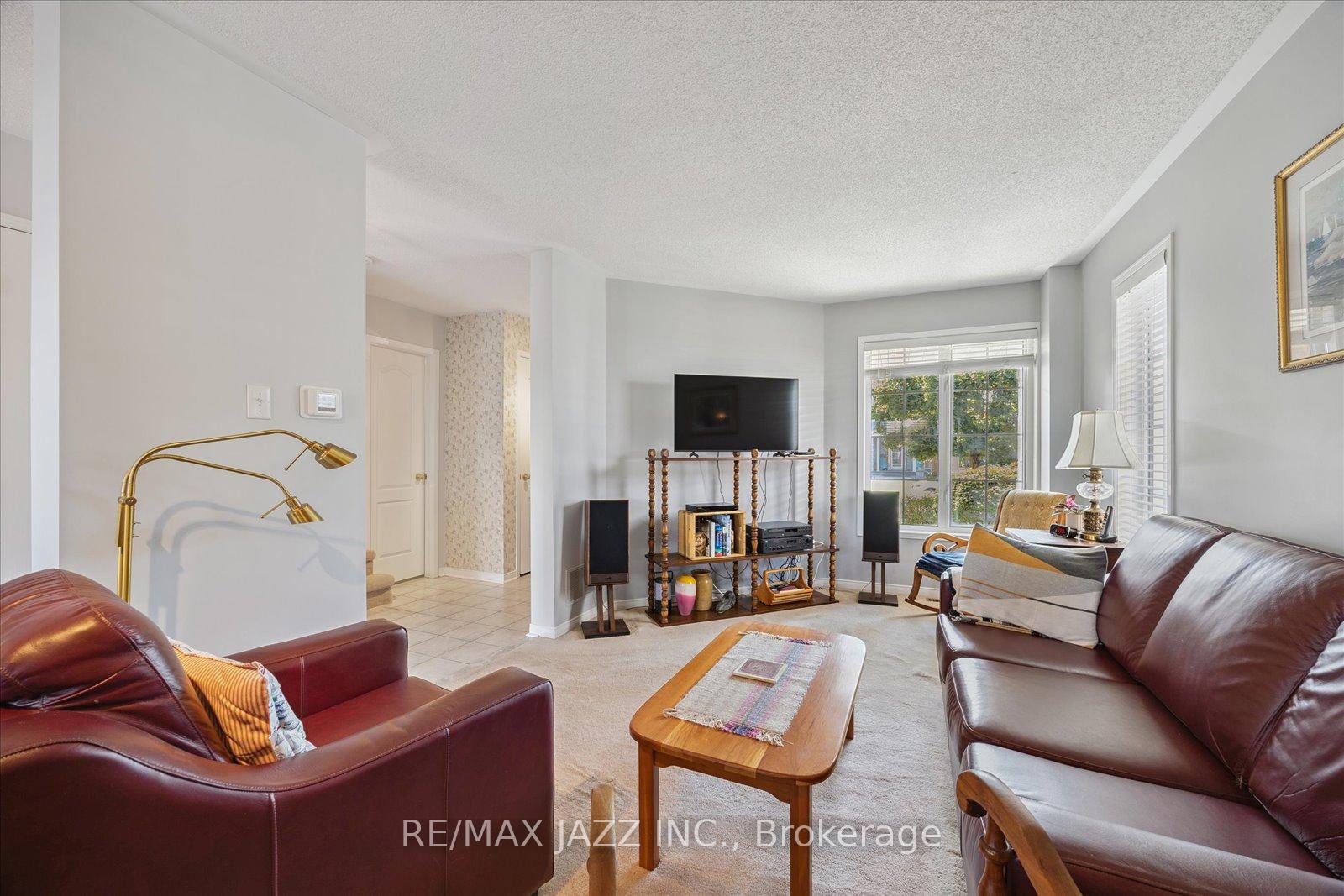 Photo 3 of 66 Daiseyfield Avenue, Clarington, Courtice — HOMEH