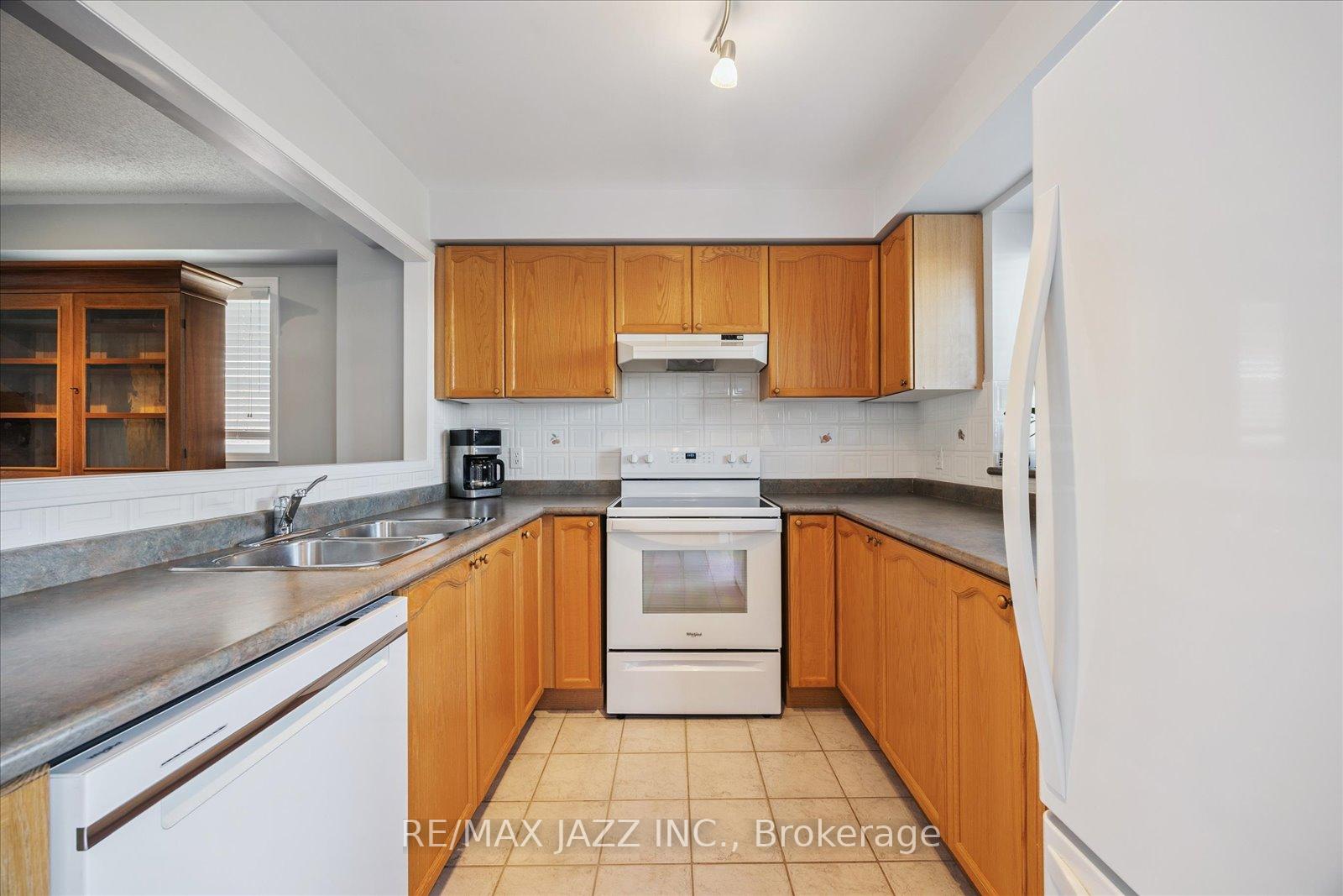 Photo 6 of 66 Daiseyfield Avenue, Clarington, Courtice — HOMEH