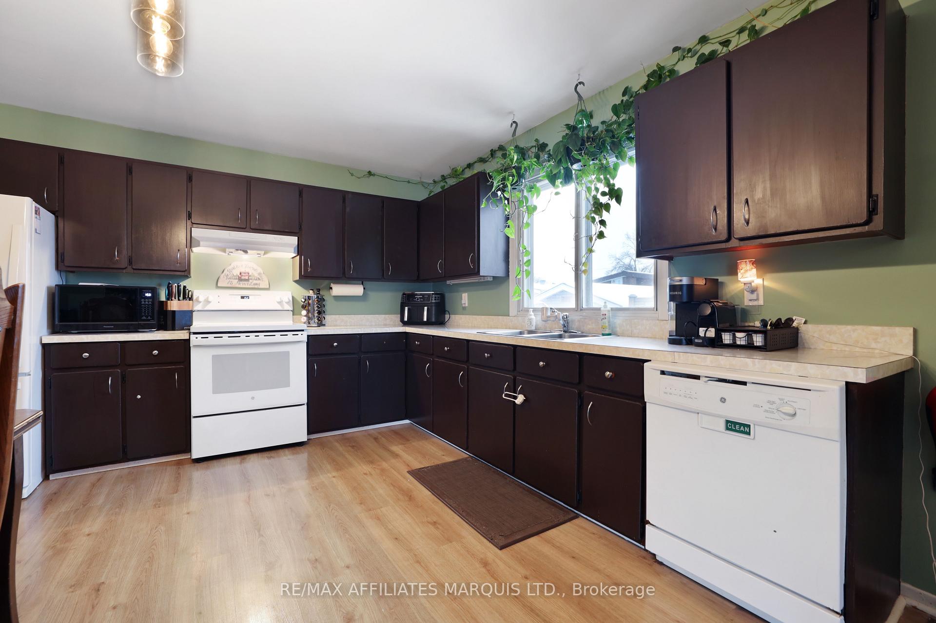 Photo 3 of 225 Lemay Street, Cornwall — HOMEH