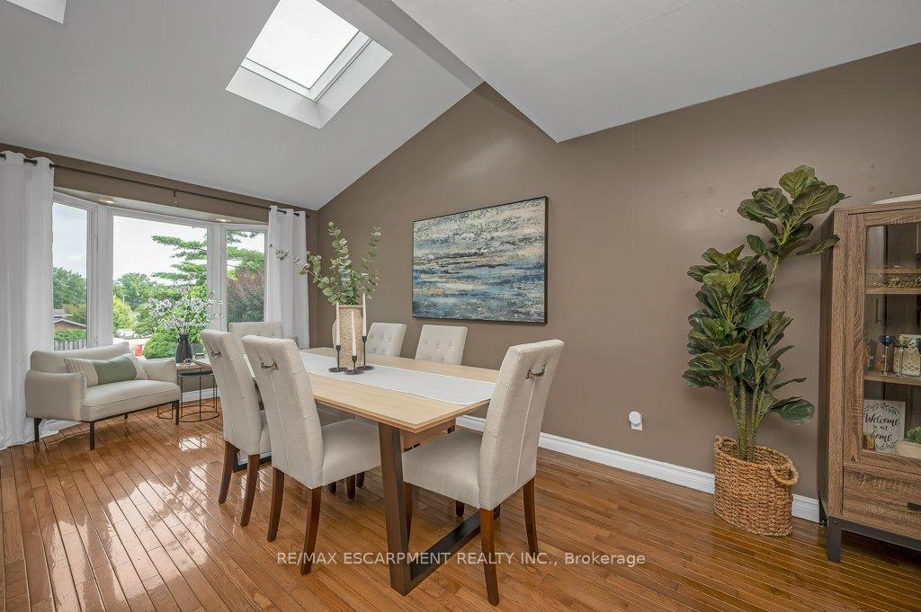 Photo 12 of 480 Mohawk Road W, Hamilton, Westcliffe — HOMEH