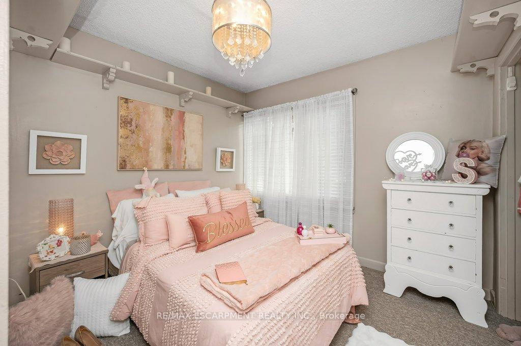 Photo 18 of 480 Mohawk Road W, Hamilton, Westcliffe — HOMEH